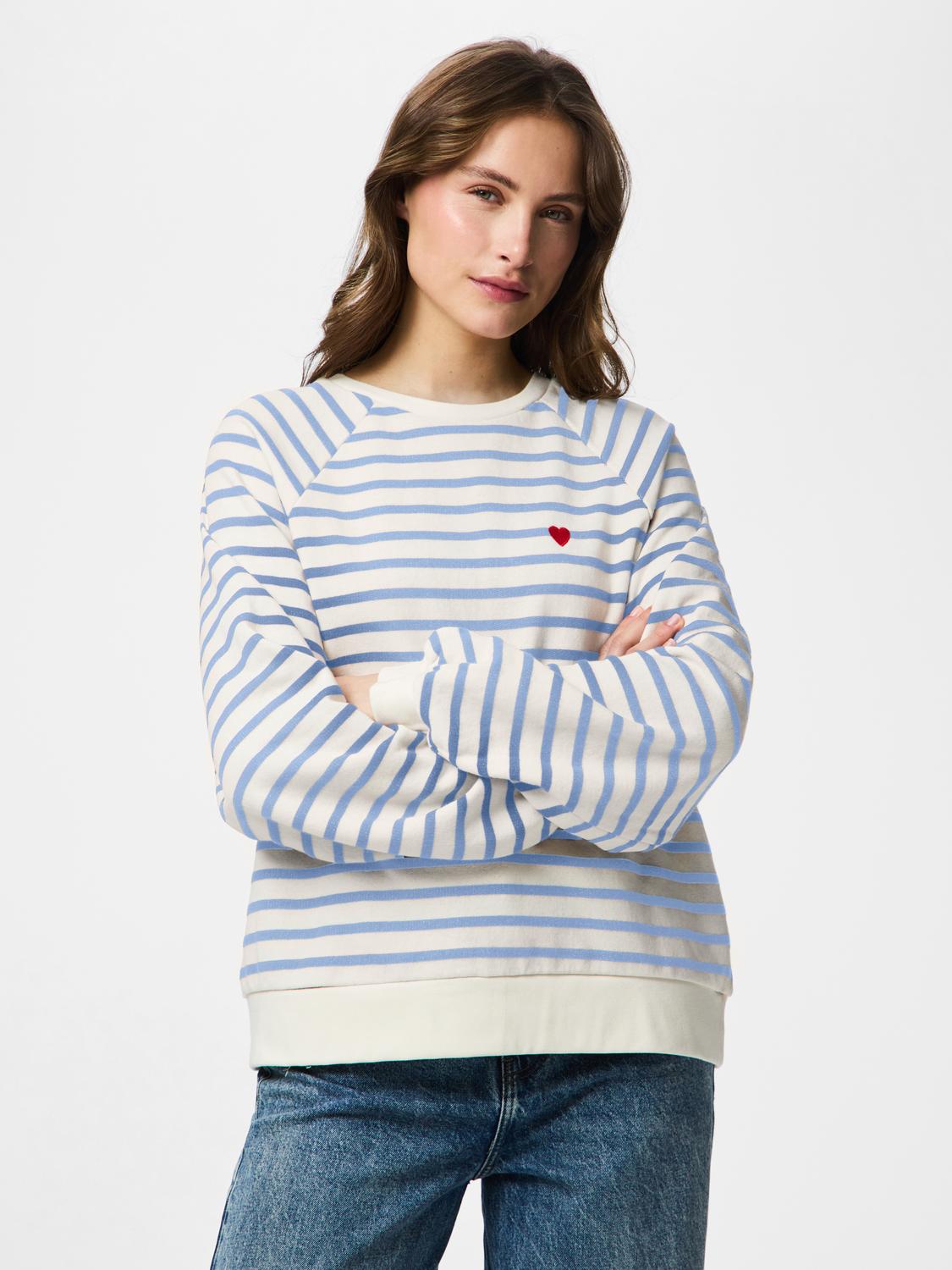 model_shot-front